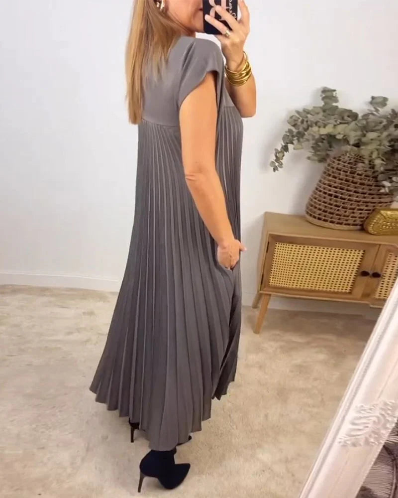 Jolijn Şıklığı ve Konforu Buluşturan Zamansız Elbise